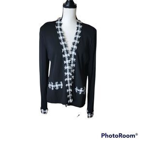 Pamela McCoy Black Open Blazer with Contrasting Cuffs and Hem. Size L.
